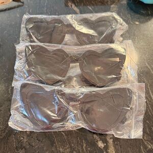 New Heart-Shaped Black Sunglasses (3Pair)